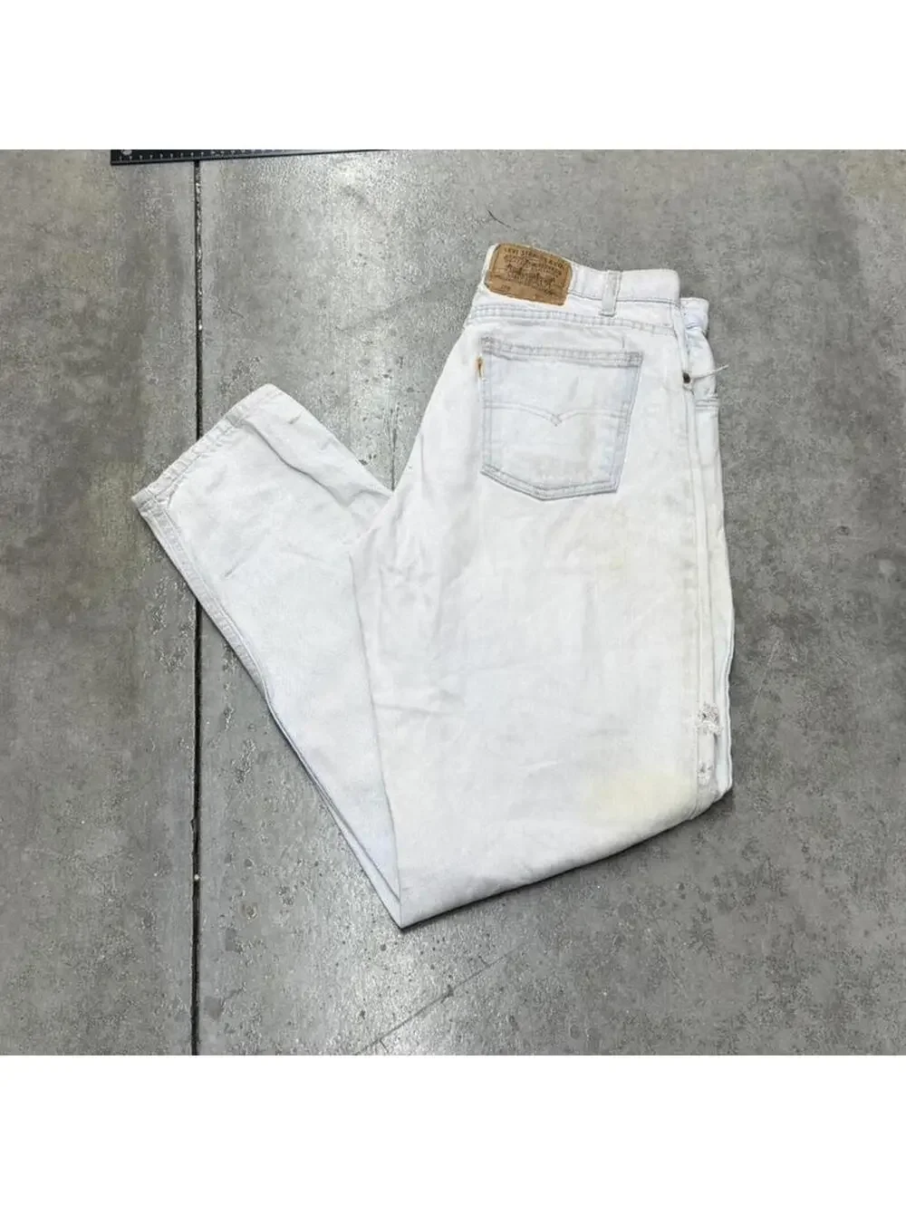 vintage levis white relaxed baggy fit made in usa orange tab jeans size 32 x 34